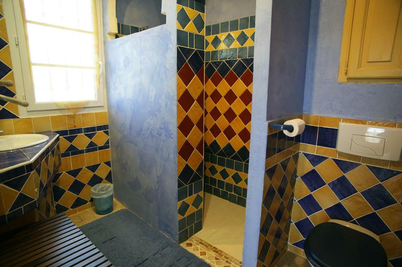Le Jas Du Gabian Hotel Volonne Luaran gambar